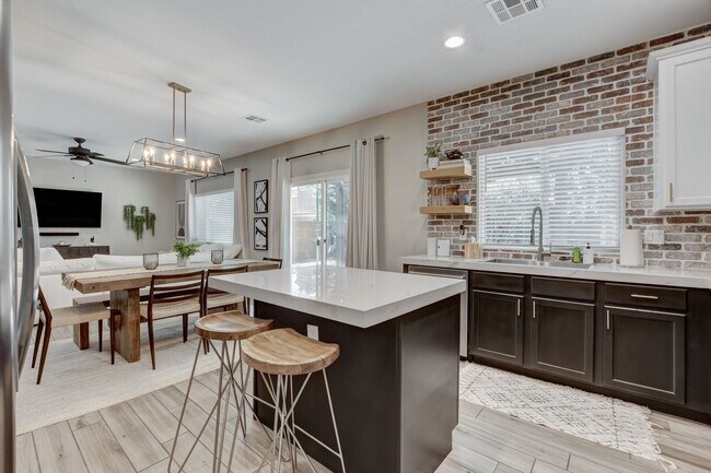 Building Photo - Providence Las Vegas 3 Bed and 3 Bath Home with Gated Community, Modern Upgrades & Resort-Style A...