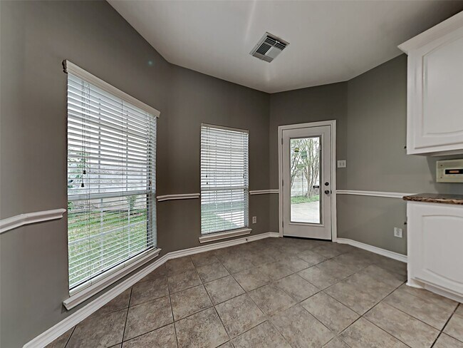 Building Photo - 16539 Mesa Point Dr