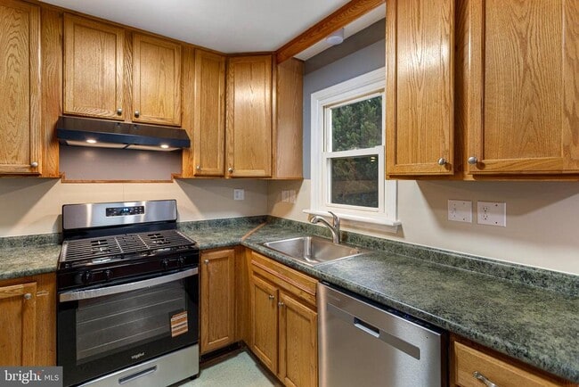 Building Photo - 14025 Mt Pleasant Dr