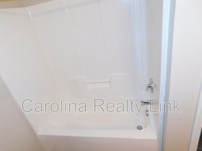 Building Photo - 3131 Decapolis Dr