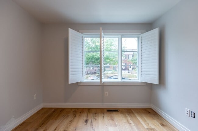 Building Photo - 4025 7th St NE