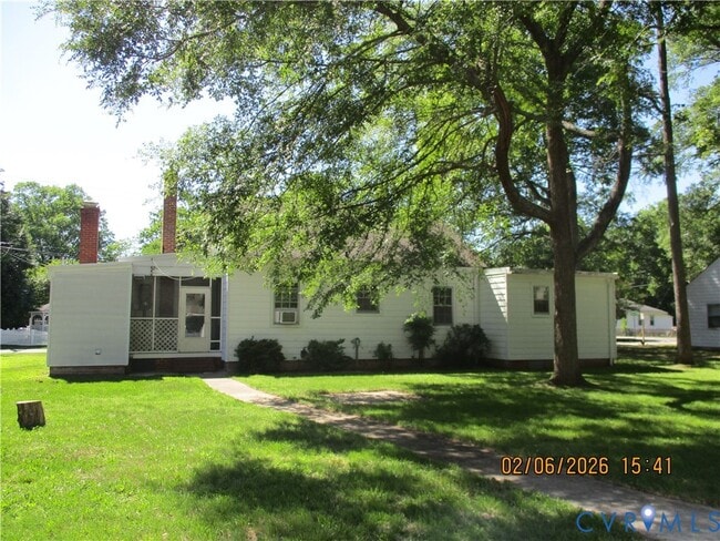 Building Photo - 403 Maple St
