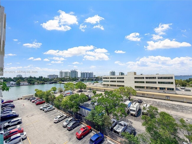 Building Photo - 1455 N Treasure Dr