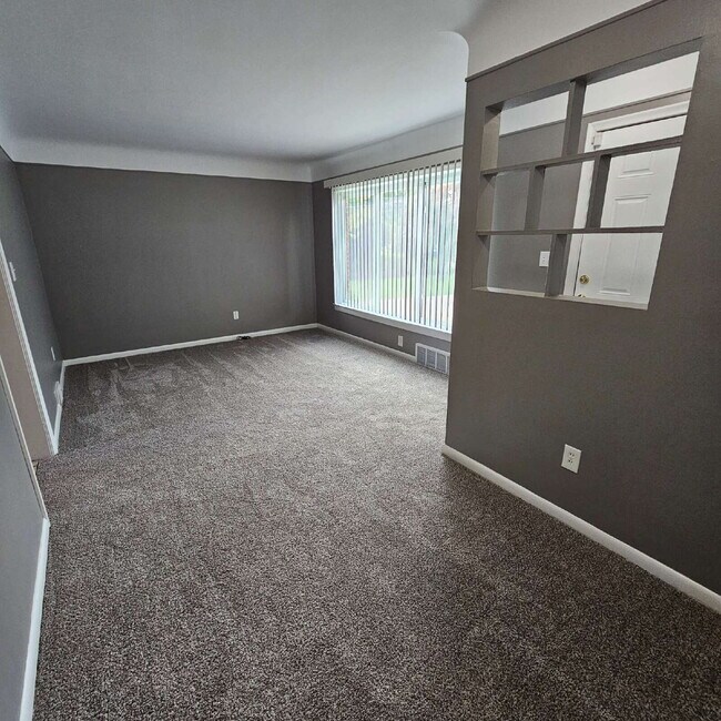 Building Photo - 3 Bedroom Updated Brick Ranch w/ 2 Car Attached Garage, Basement, Kitchen w/ All Stainless-Steel ...