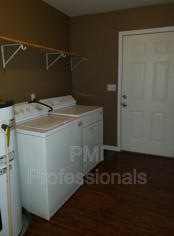 Building Photo - 1267 Mimosa Ct