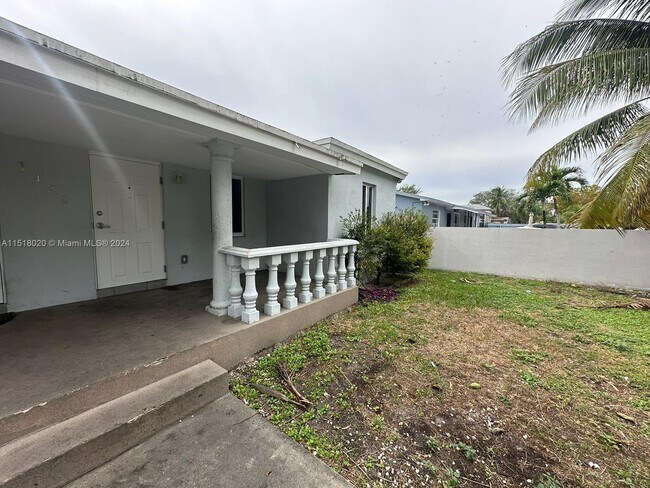 Building Photo - 1128 NW 101st St