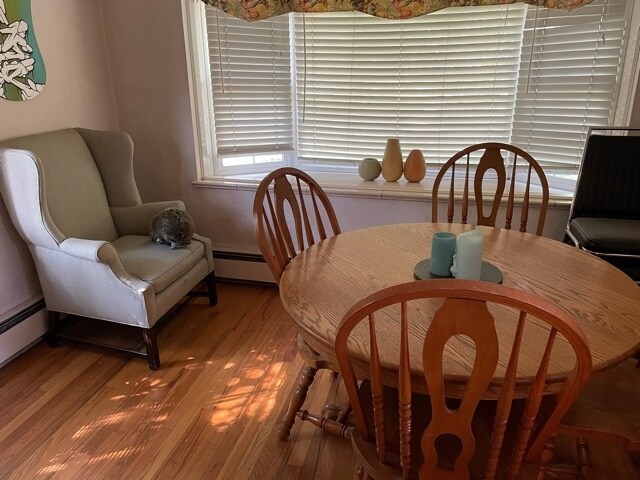 Dining room w/ bay window - 4326 E 17th Avenue Pky