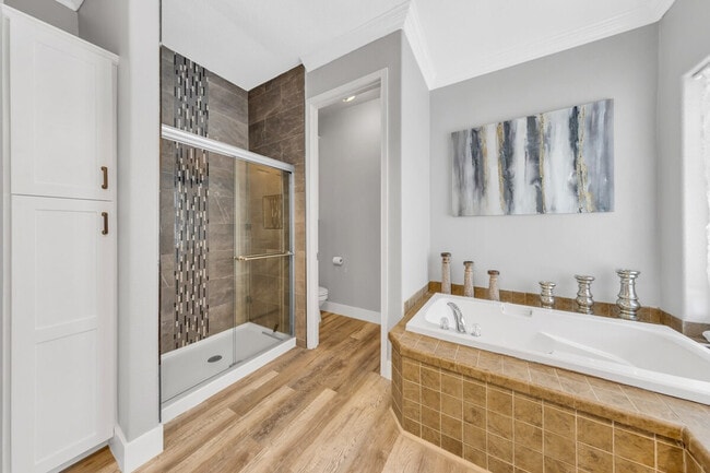 Building Photo - 53953 S River Rd