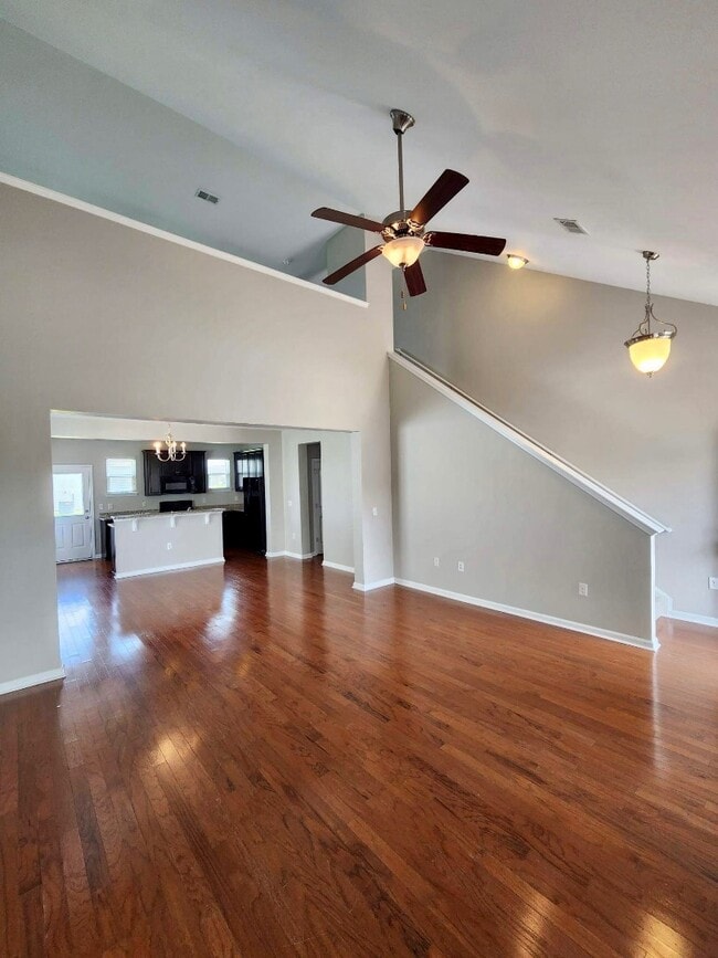 Building Photo - 171 Campania St