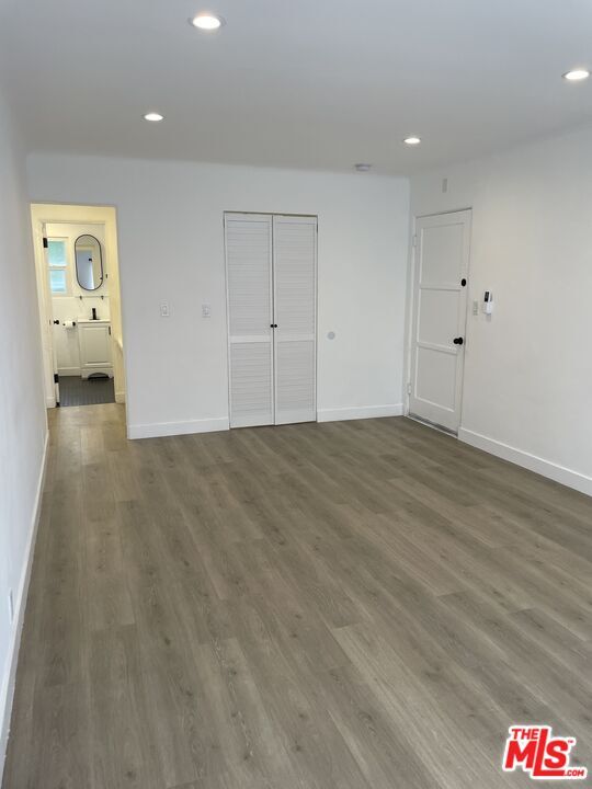 Building Photo - 1254 N Orange Grove Ave