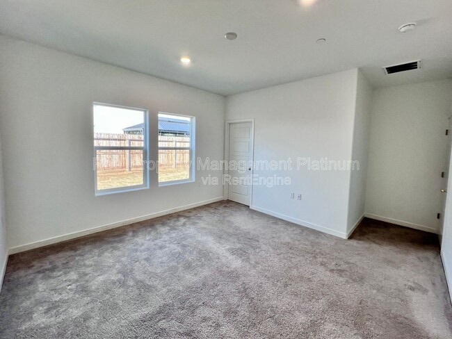 Building Photo - 6088 E Giavanna Ave