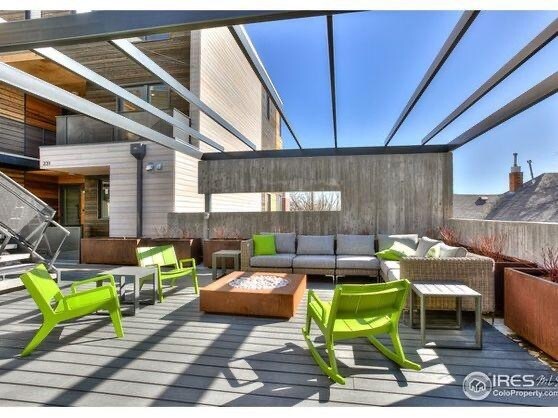 Fire pit in common area near unit - 401 Linden St