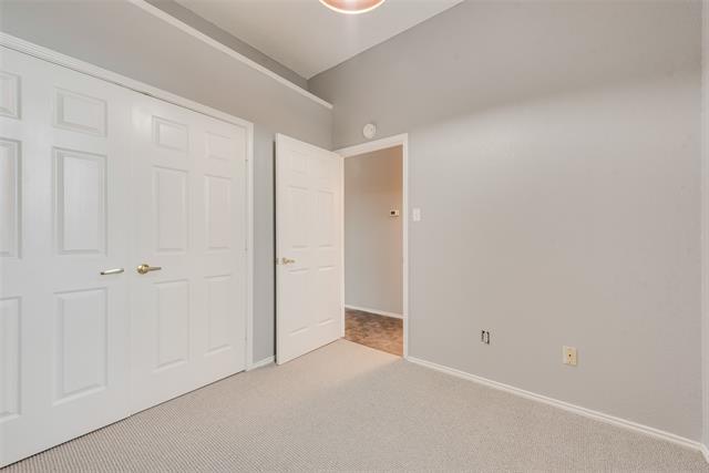 Building Photo - 1220 Royal Crescent Dr