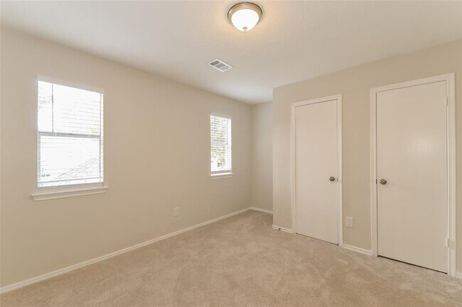 Building Photo - 9322 Kingsflower Cir
