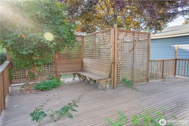 Building Photo - 2bd/2.5ba Seattle House