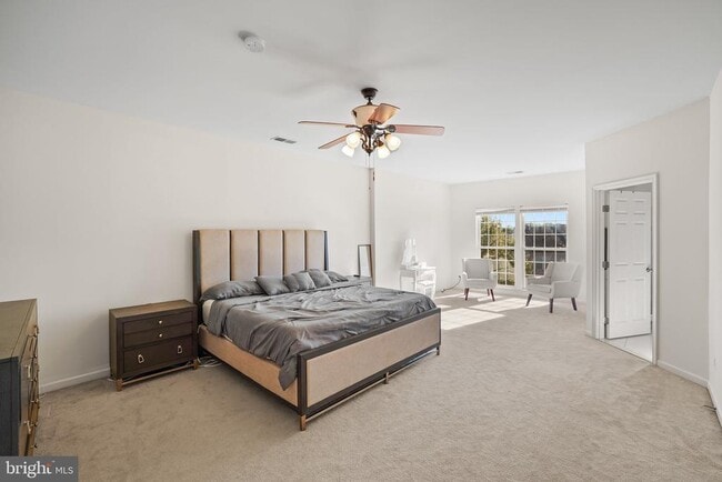 Building Photo - 12 Popes Creek Ln