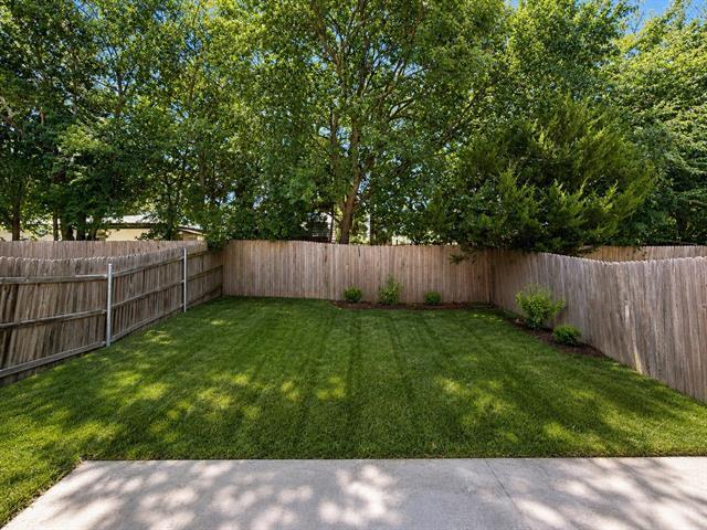 Building Photo - 907 Parkplace Ridge