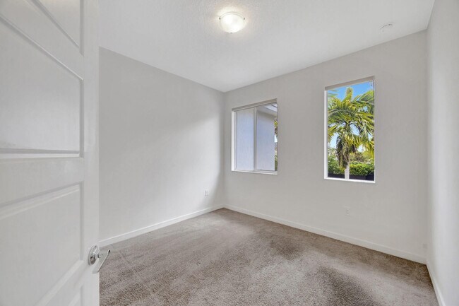 Building Photo - 17624 SW 149th Pl