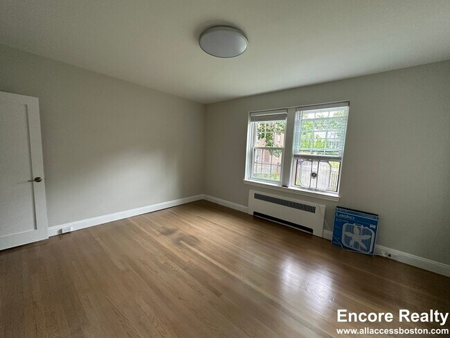 Building Photo - 24 Park St