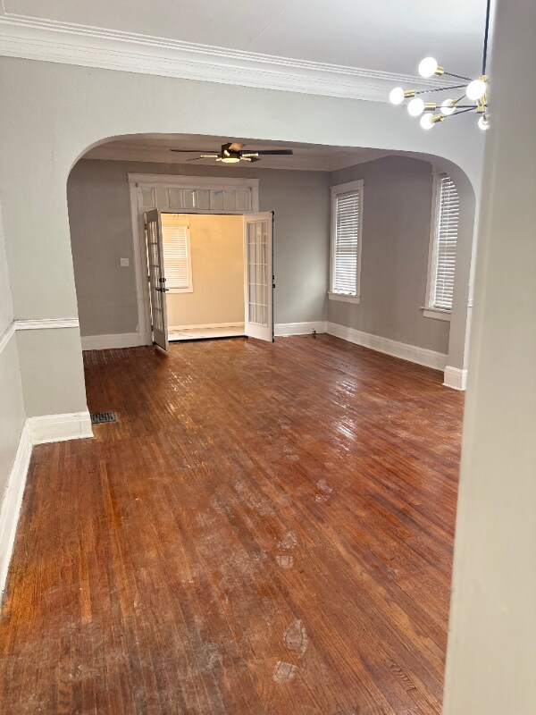 Building Photo - 1629 Netherwood Ave