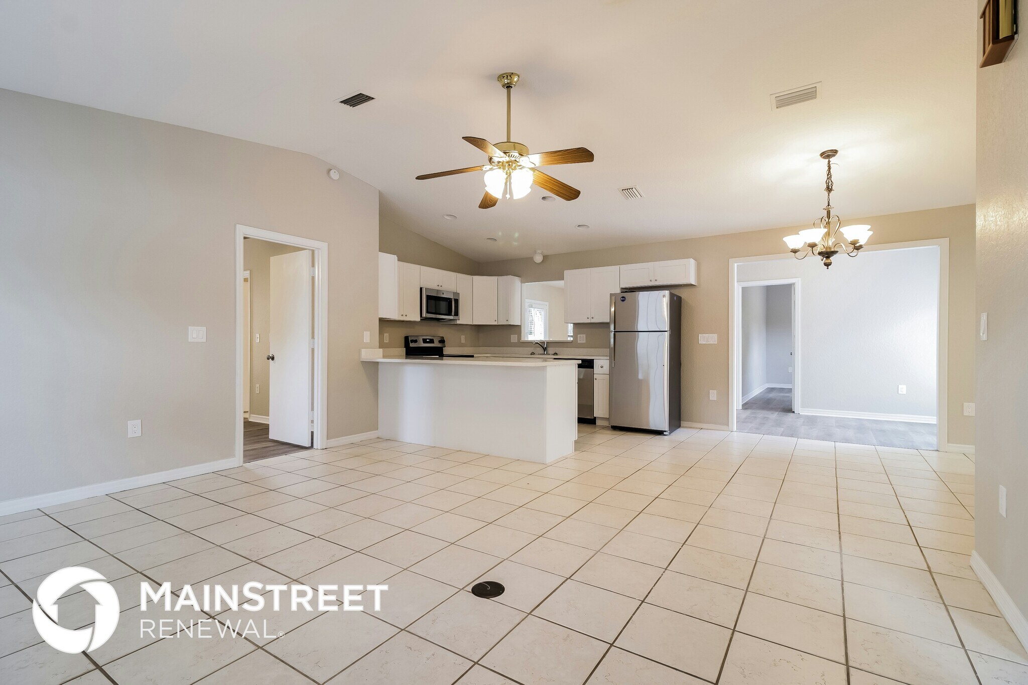 Building Photo - 136 E Grace St