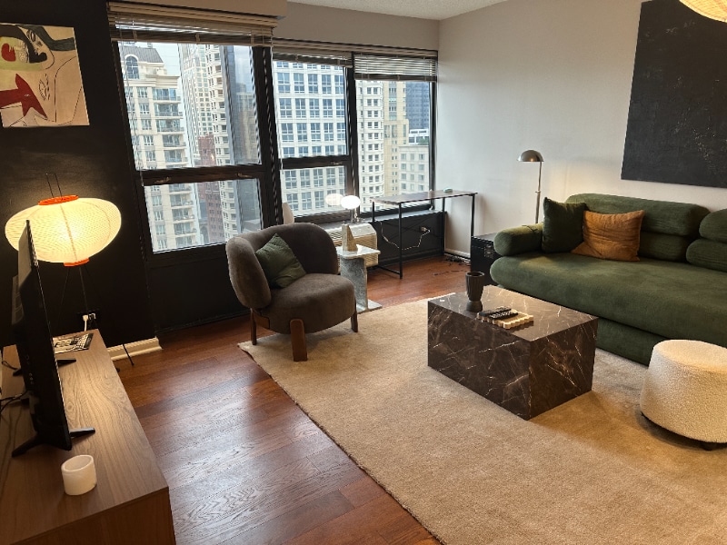 Building Photo - 30 E Huron St