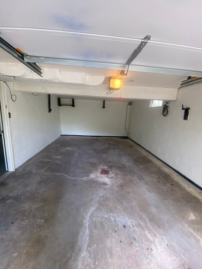 Building Photo - 731 Darlington St