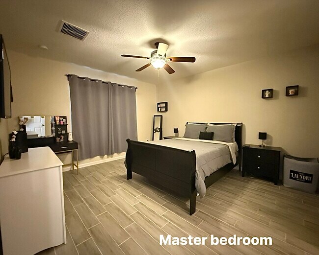 Building Photo - 1495 Lexington Square SW