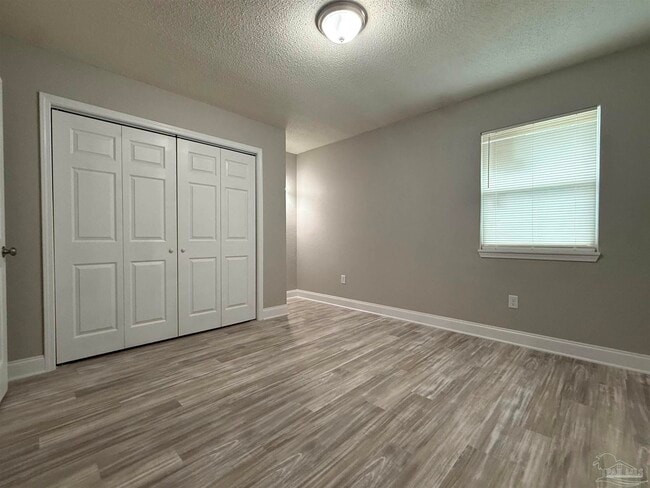 Building Photo - 1425 Toni St