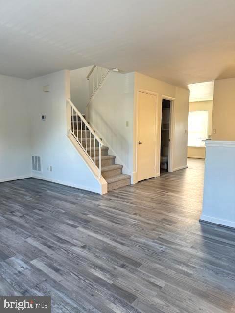 Building Photo - 5166 Dominion Dr