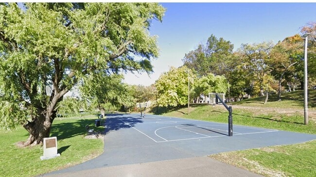 Building Photo - 894 AVENUE C