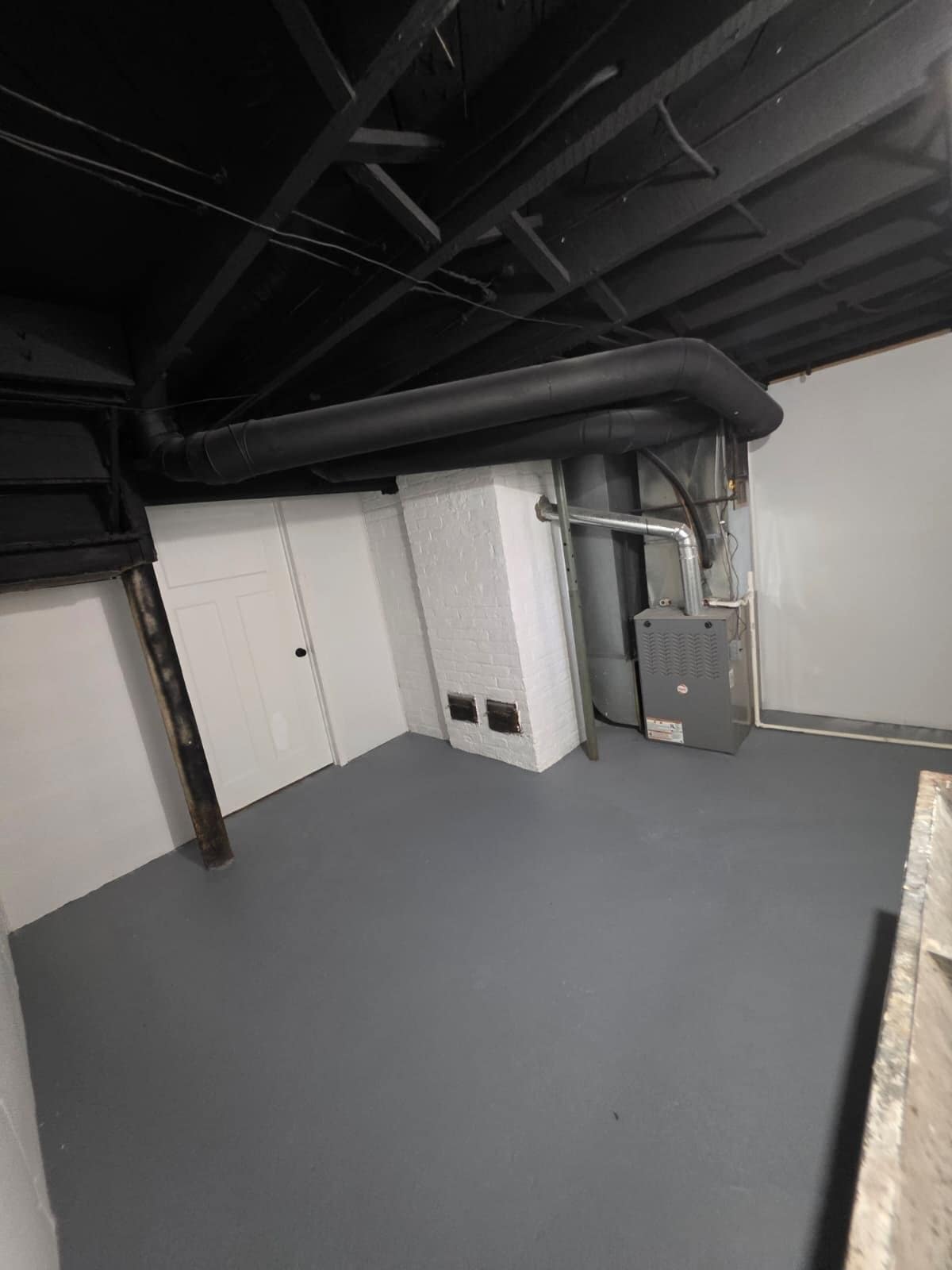 Building Photo - 2048 Rossmoor Rd