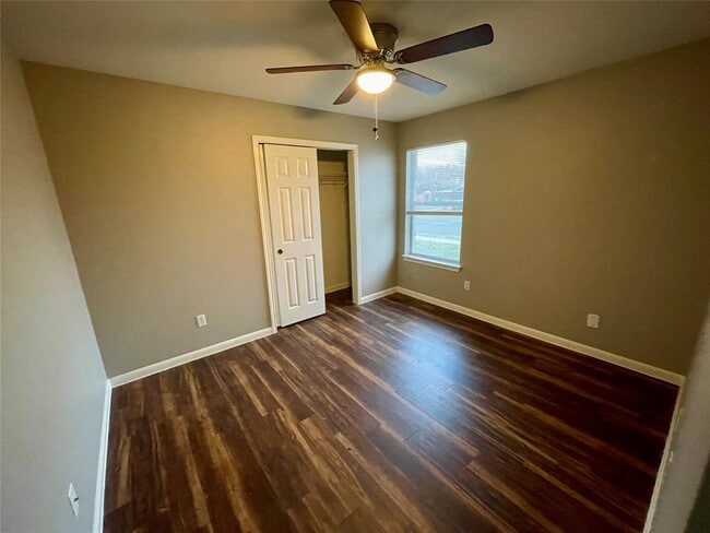 Building Photo - 800 Orchard St