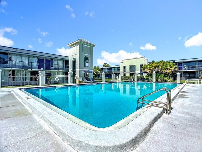 Building Photo - 4645 N Socrum Loop Rd