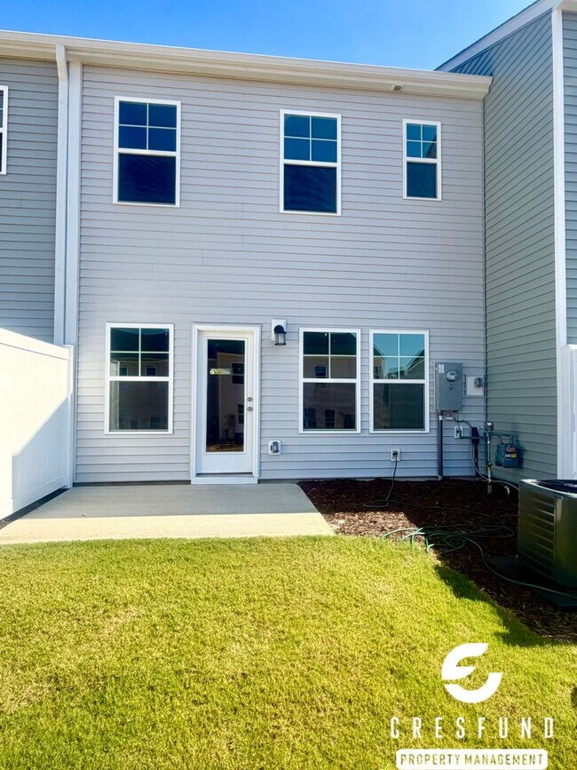 Building Photo - 473 Venetian Dr