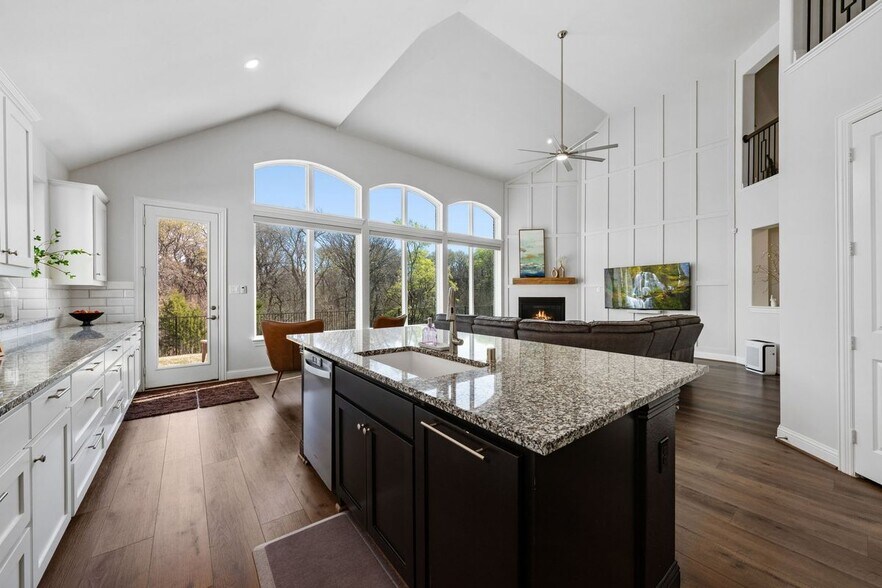 Building Photo - 4602 Lorion Dr