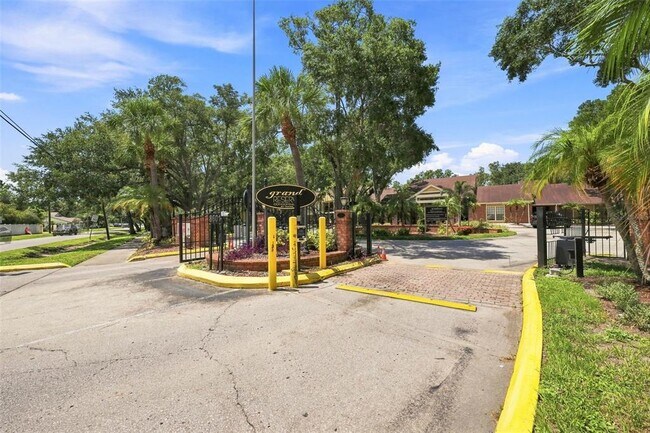 Building Photo - 8630 Mallard Reserve Dr
