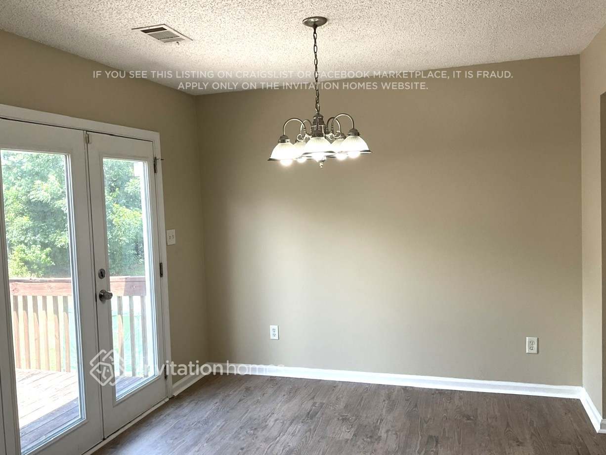 Building Photo - 4072 Olde Glen Cove