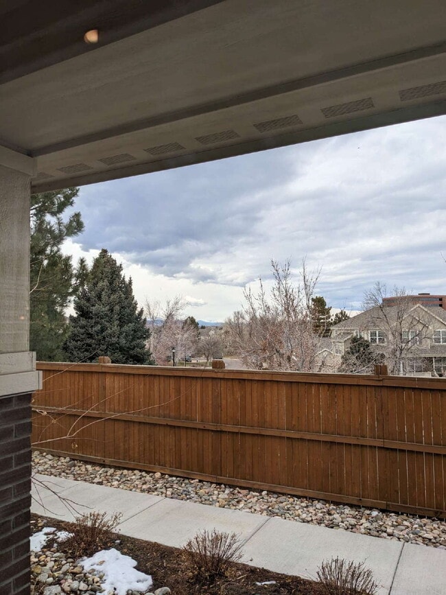 Building Photo - Luxury Open Concept Townhome in Quiet Littleton Neighborhood Complete with Mountain Views!