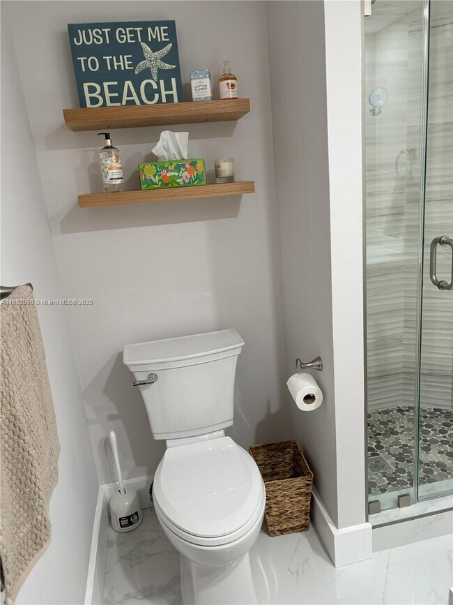 Building Photo - 5701 Collins Ave