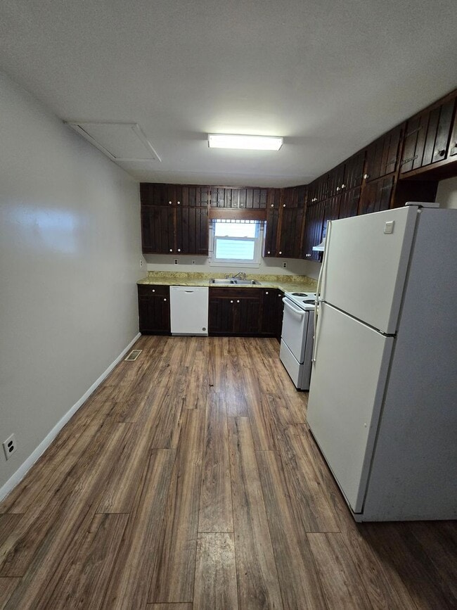 Building Photo - 2317 Richmond Ave