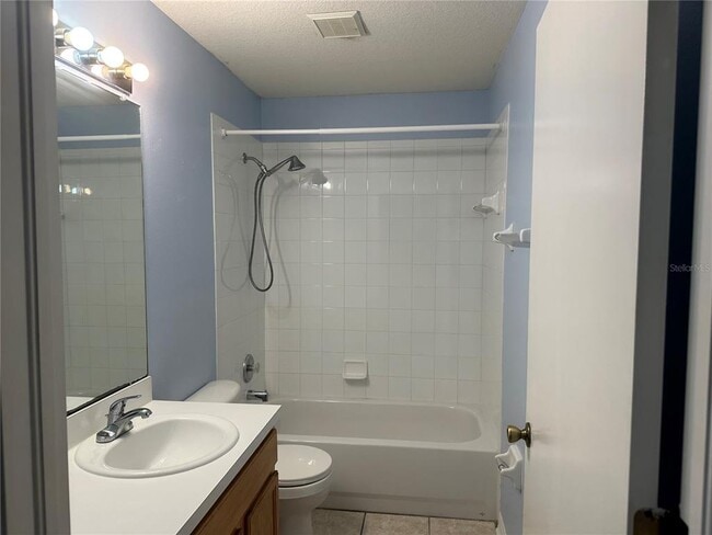 Building Photo - 917 Summer Breeze Dr
