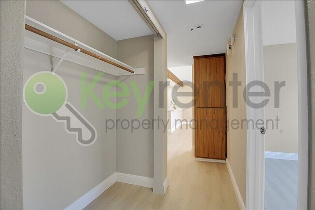 Building Photo - 3901 Senate Ave