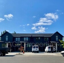 Building Photo - 1318 Bradley Ct