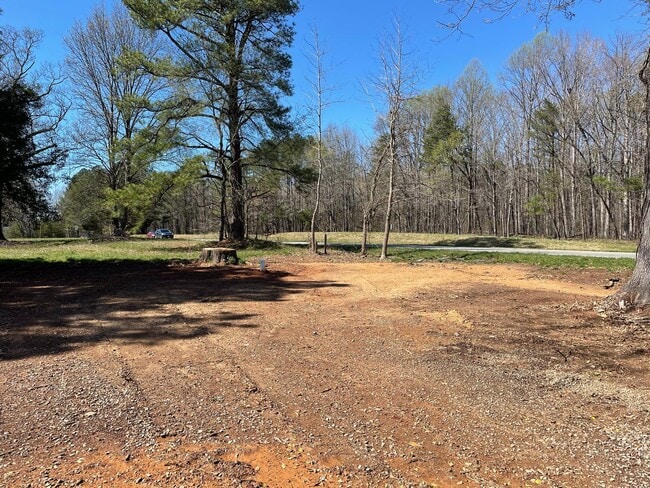 Building Photo - RENTAL IN POWHATAN!!!