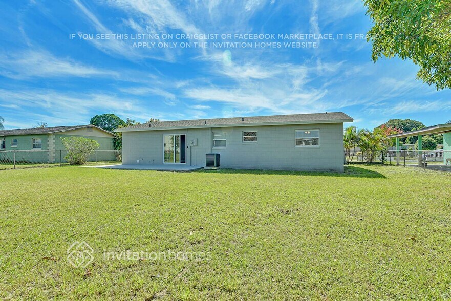 Building Photo - 475 Lear St