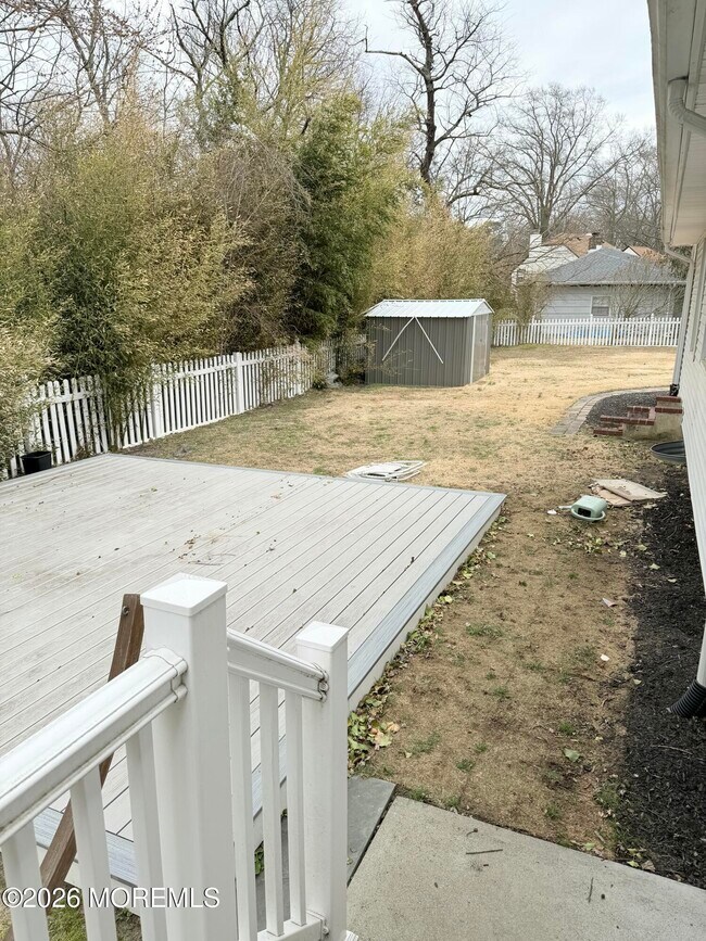 Building Photo - 2025 Lesser Pkwy