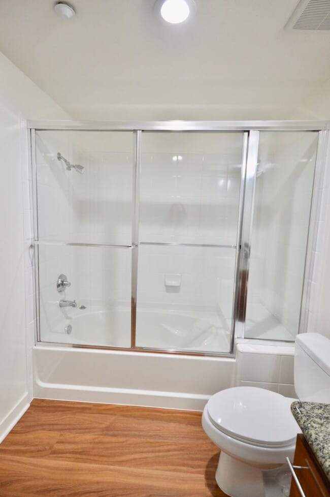 Building Photo - Beautiful 2 Bedroom Apartment in Long Beac...