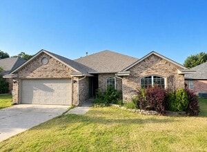 Building Photo - 14358 Redvine Rd
