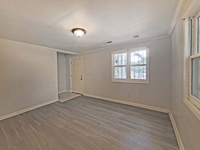 Building Photo - 65 Meldon Ave SE